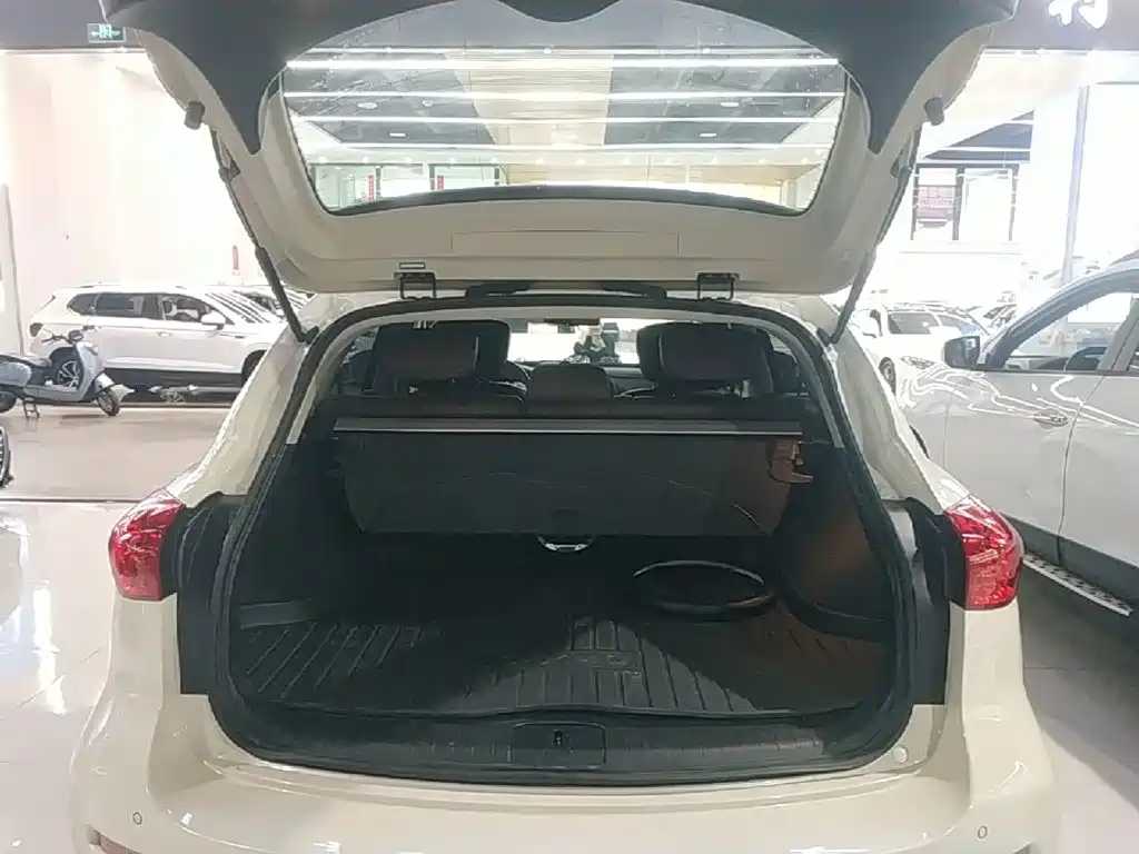 Infiniti QX50 — миниатюра 19