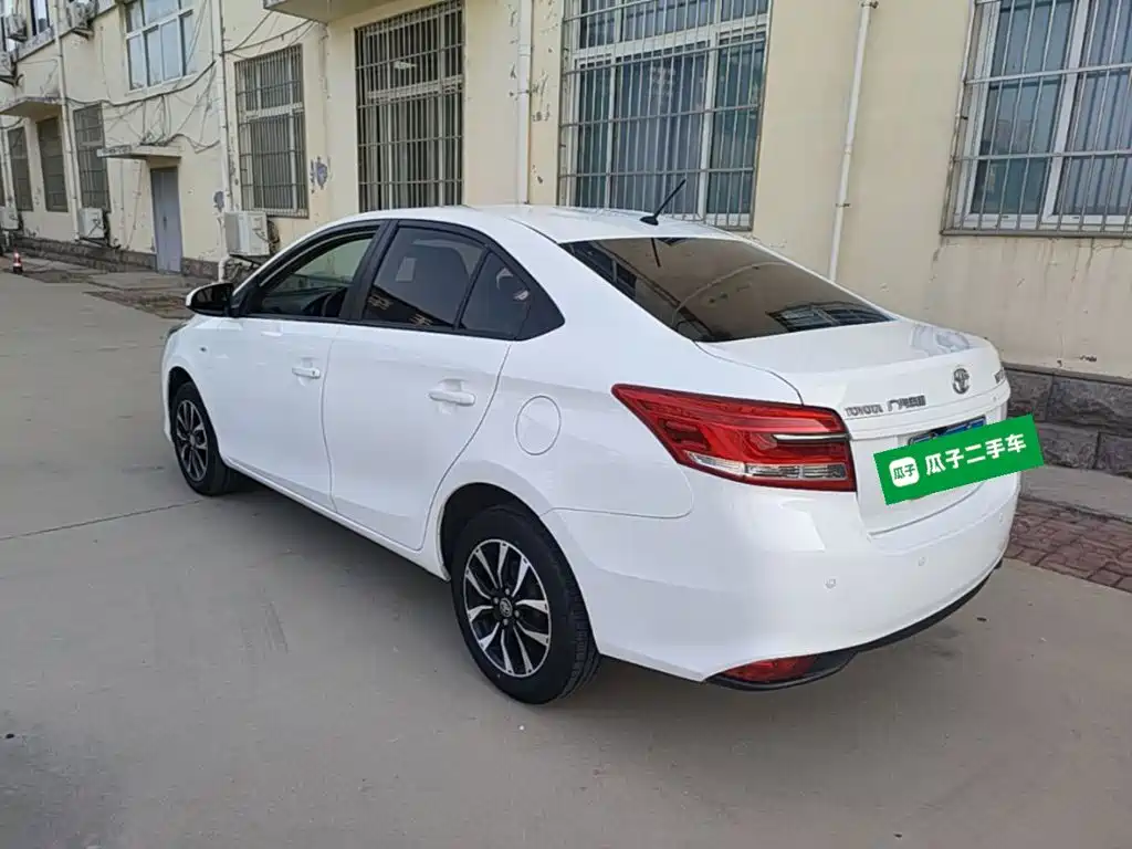 Toyota Yaris L — миниатюра 5