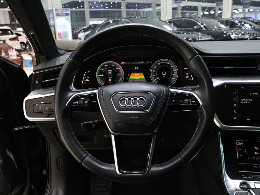 Audi A6L New Energy — миниатюра 13
