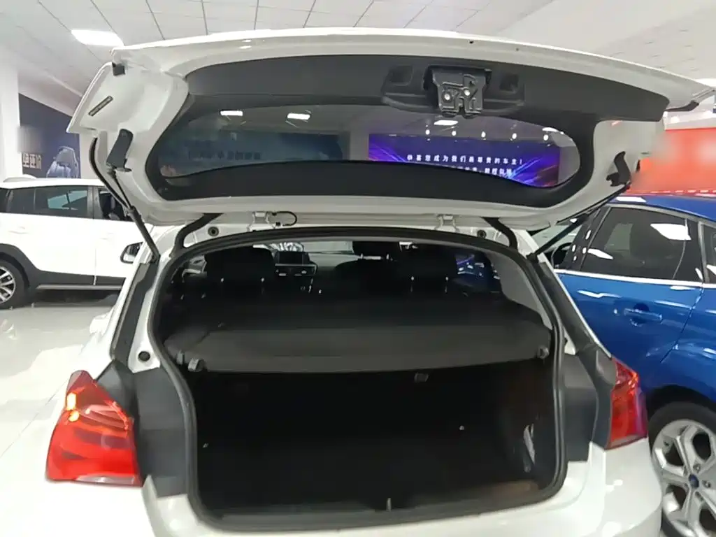 BMW 1 Series (Import) — миниатюра 19