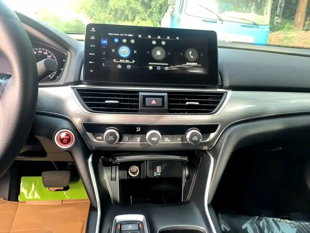 Honda Accord 2022 — фото 12