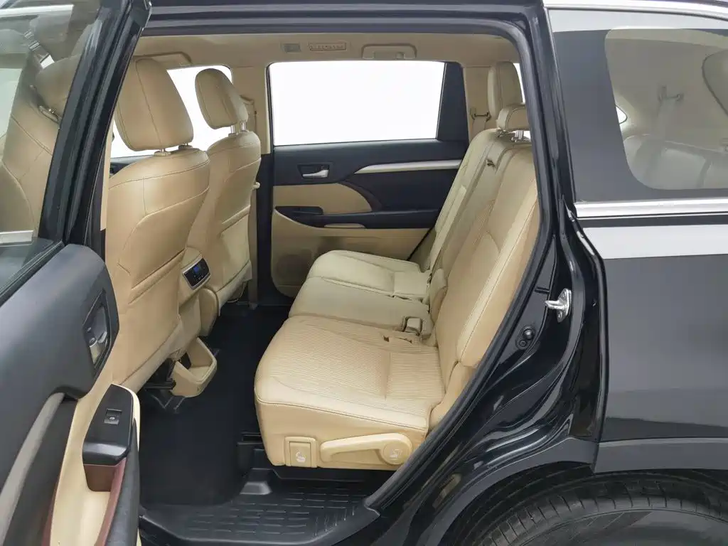 Toyota Highlander — миниатюра 15