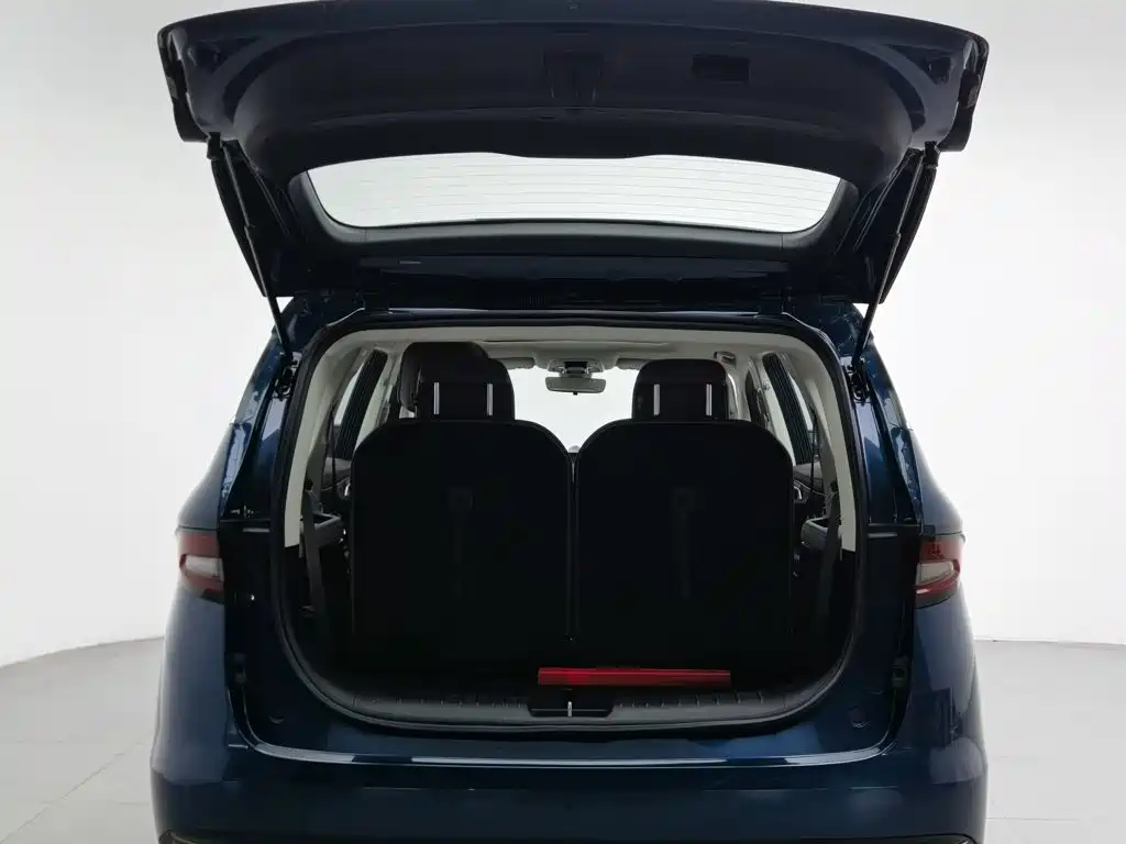 Geely Jia Ji New Energy — миниатюра 16