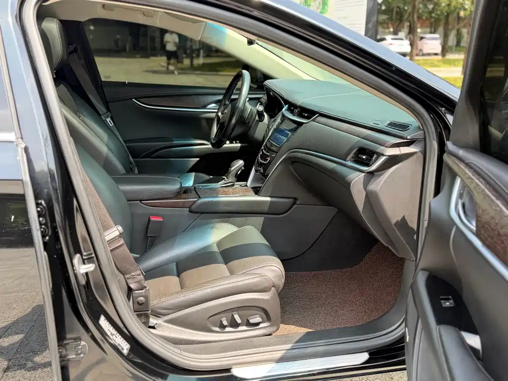 Cadillac XTS — миниатюра 11