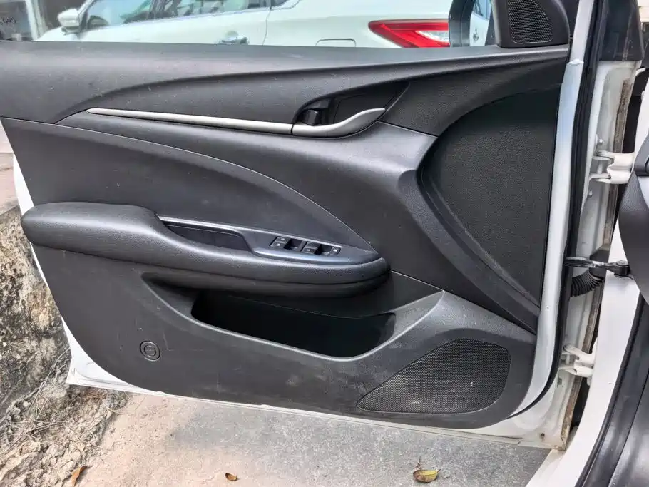 Buick Excelle — миниатюра 7