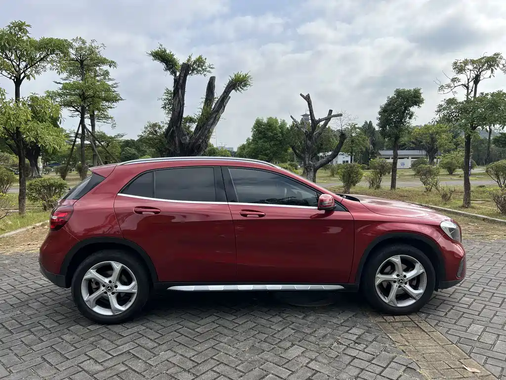 Mercedes-Benz GLA — миниатюра 9
