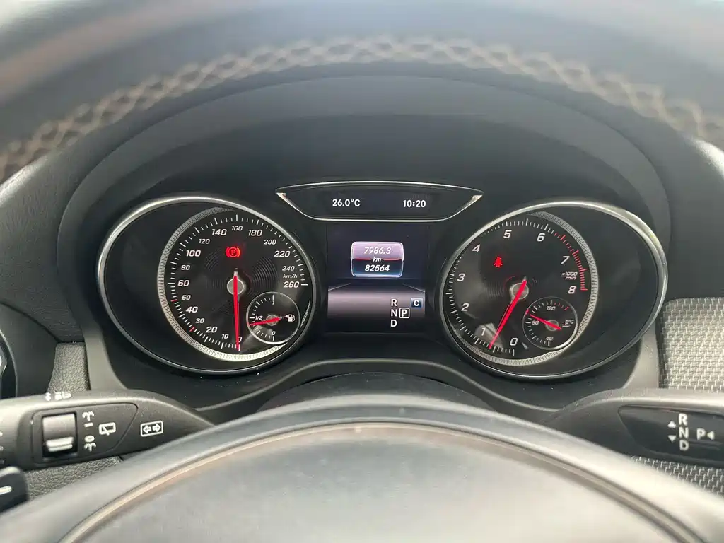 Mercedes-Benz GLA — миниатюра 9