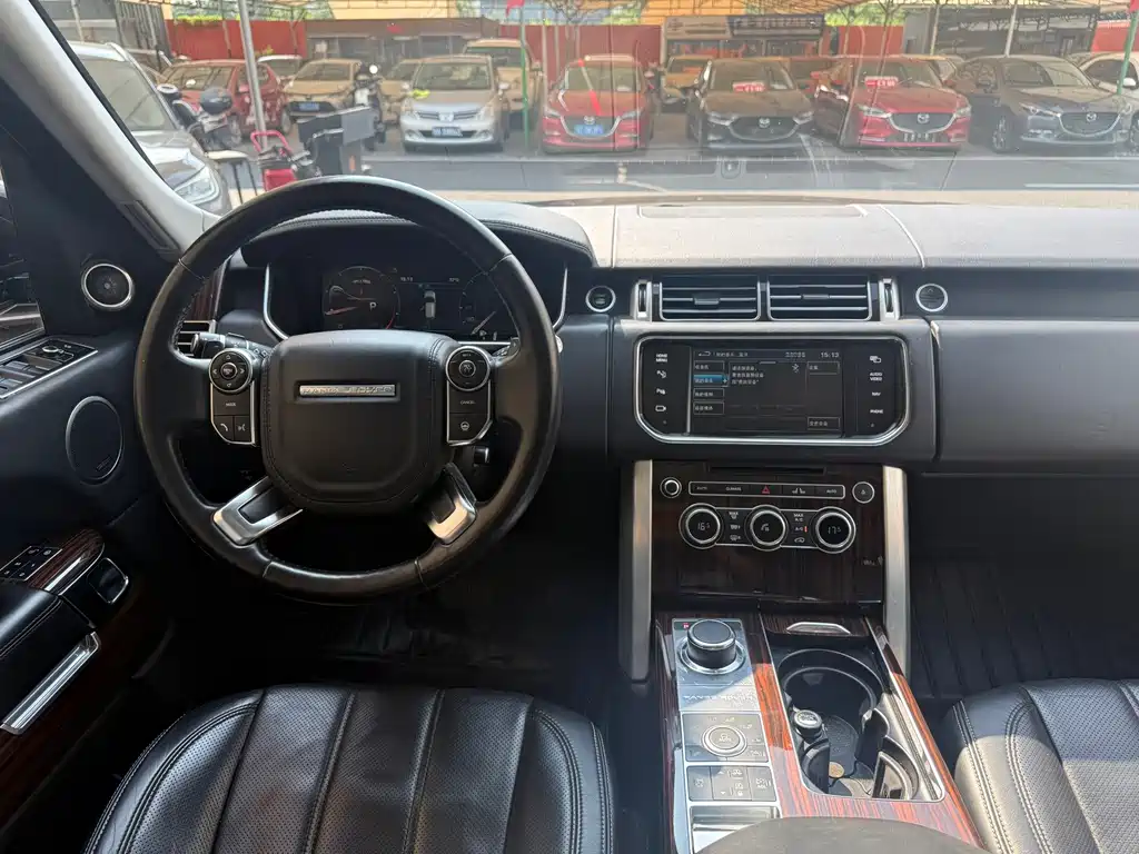 Land Rover Range Rover — миниатюра 6