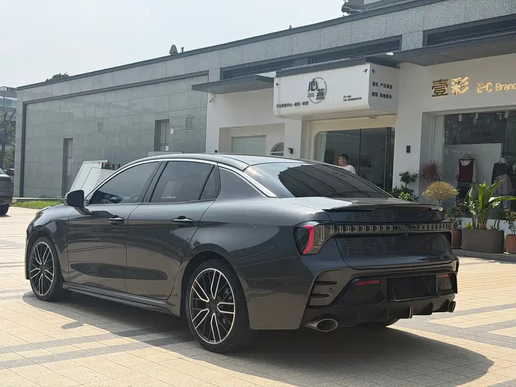 Lynk & Co 03 — миниатюра 9