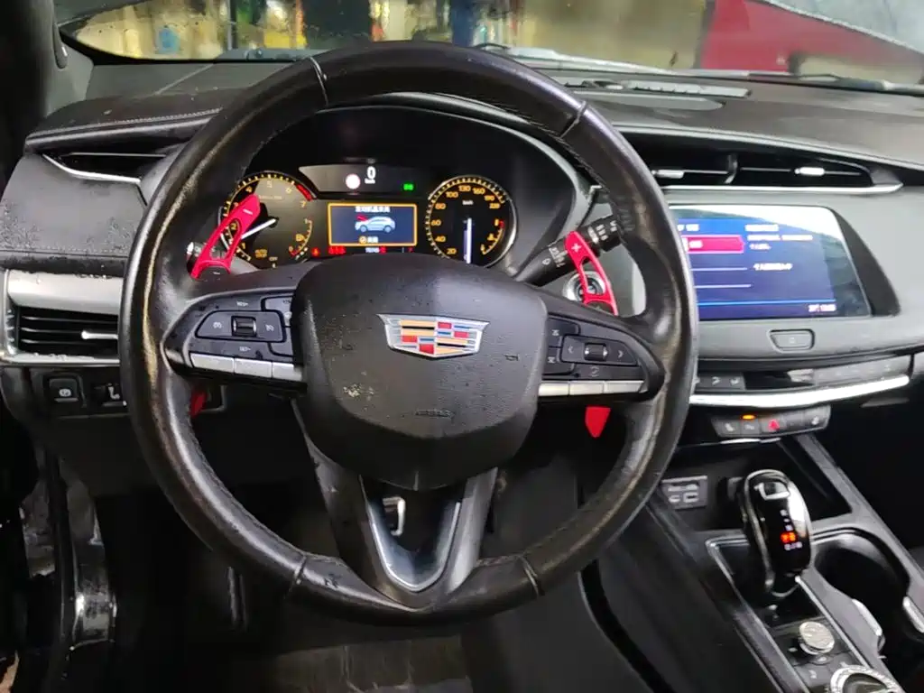 Cadillac XT4 — миниатюра 11