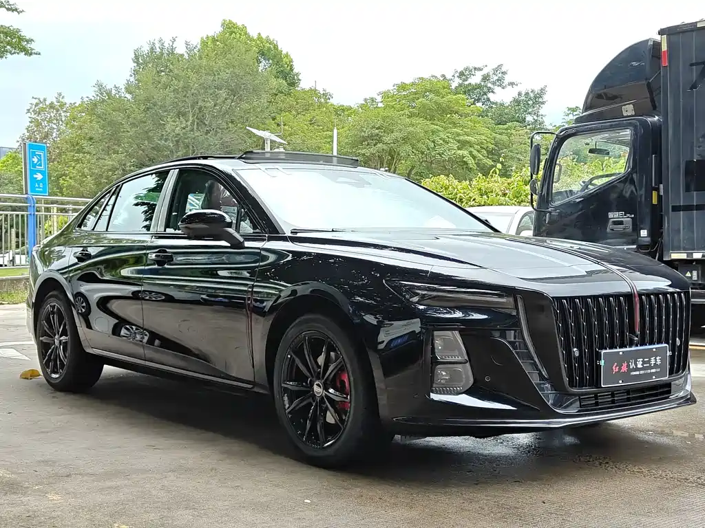Hongqi H5 2025 2.0T AT