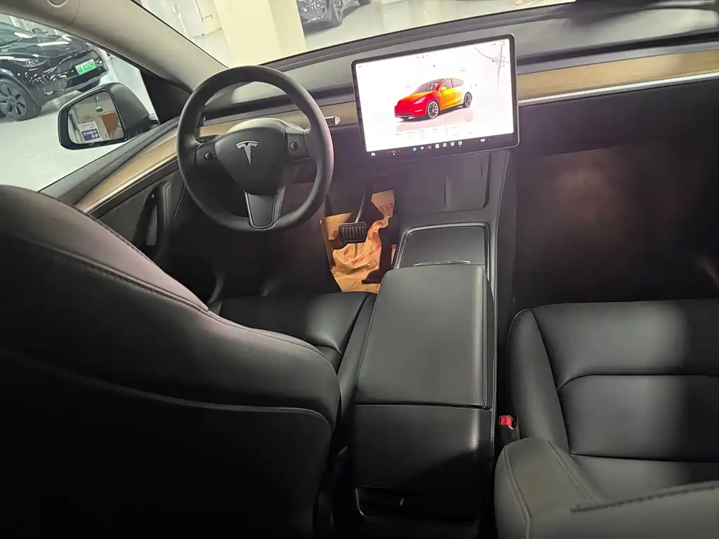 Tesla Model Y — фотографии объявления, Фото 13