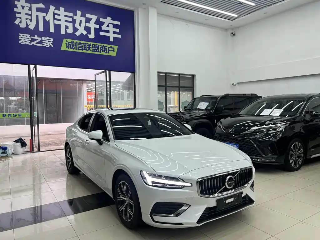 Volvo S60 2026