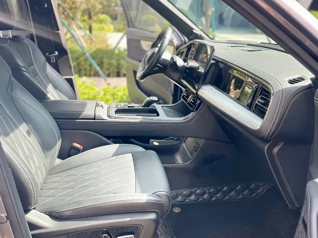 GAC GS8 2024 2.0TM Luxury
