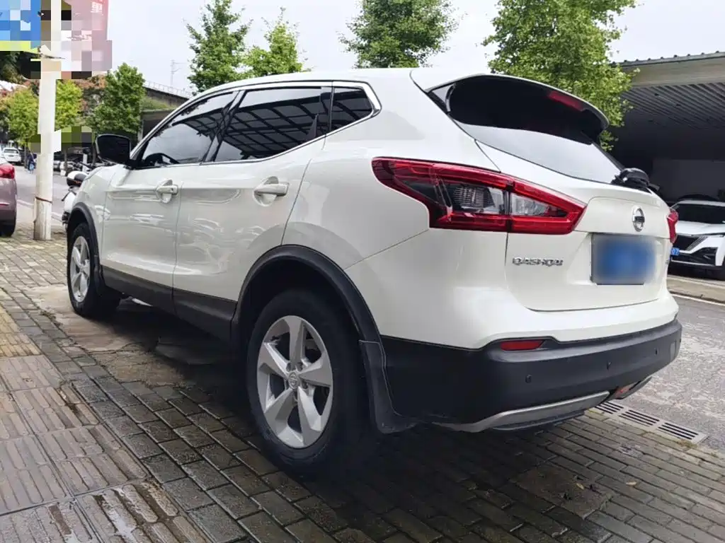 Nissan Qashqai — миниатюра 5