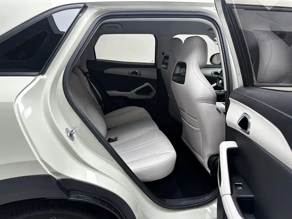 BYD Yuan UP — миниатюра 11