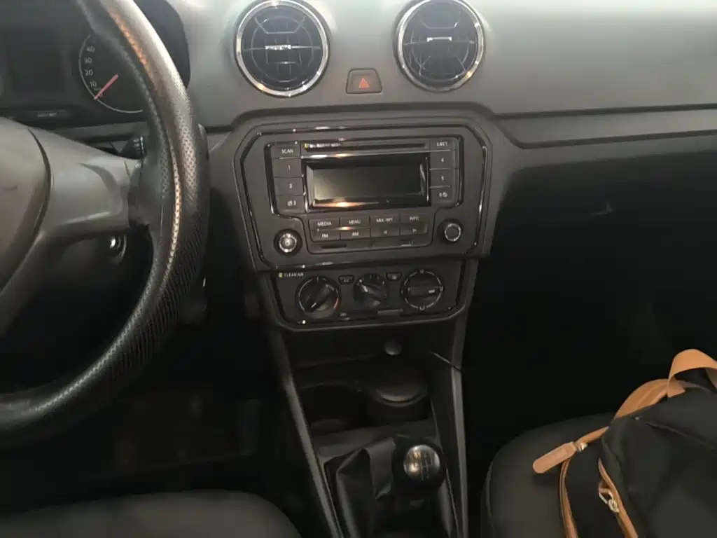 Volkswagen Jetta — миниатюра 13