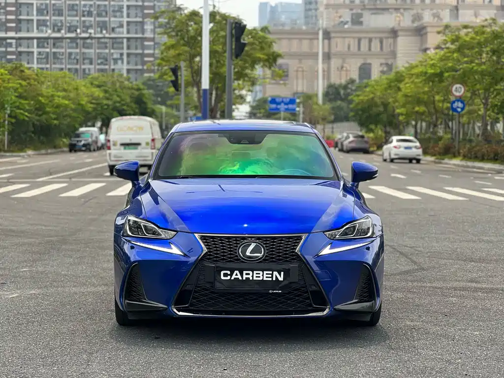 Lexus IS — миниатюра 2