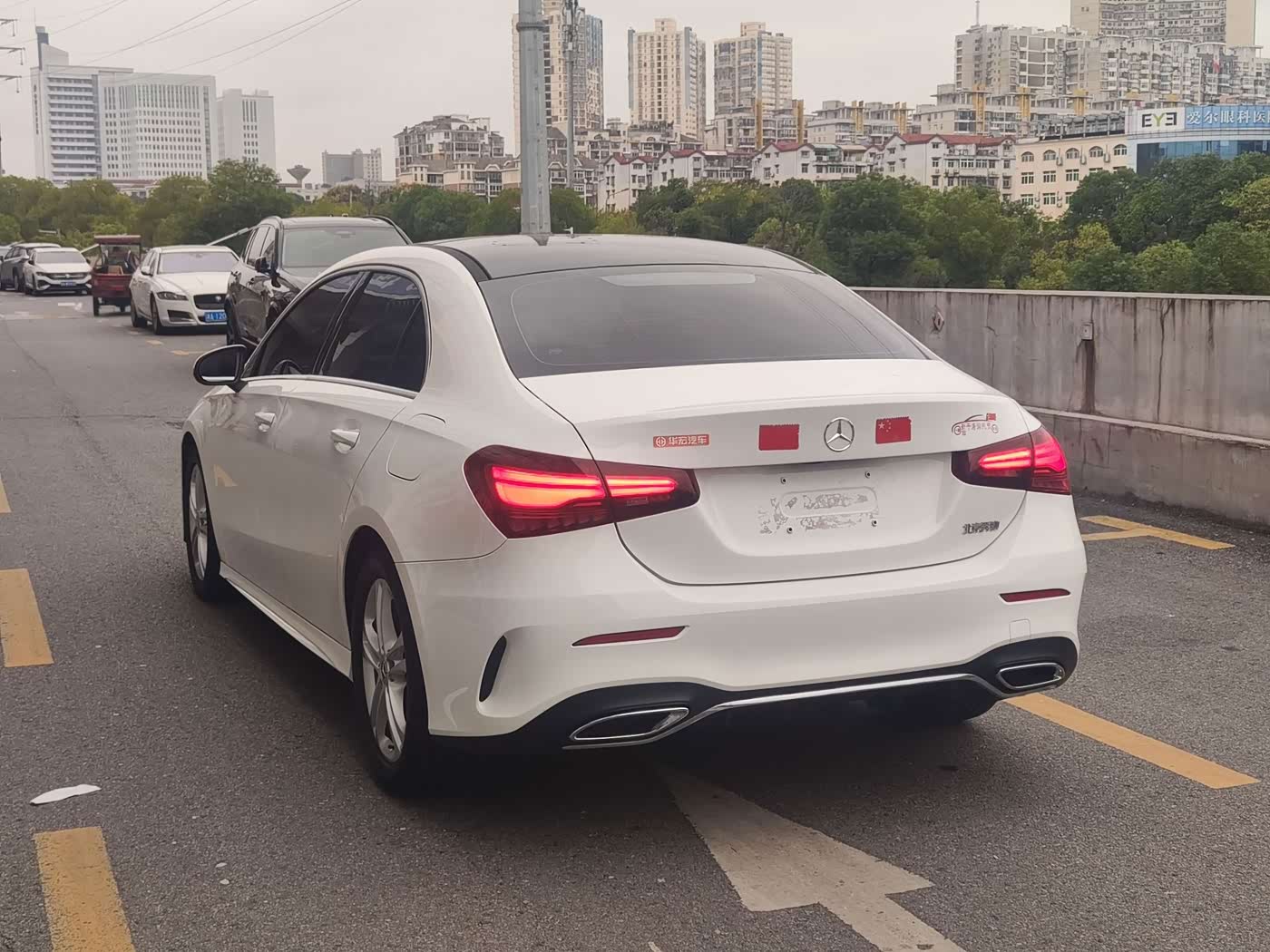 Mercedes-Benz A-Class 1.3 л 2024 г. Белый, пробег 40000 км