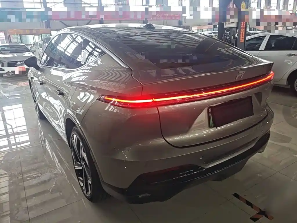 Rising Auto R7