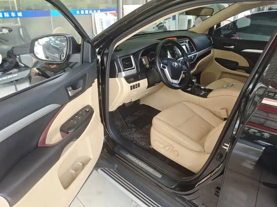 Toyota Highlander — миниатюра 6