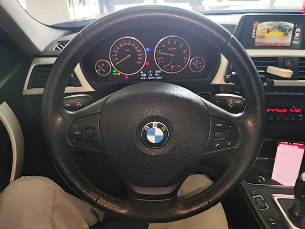 BMW 3 Series — миниатюра 11