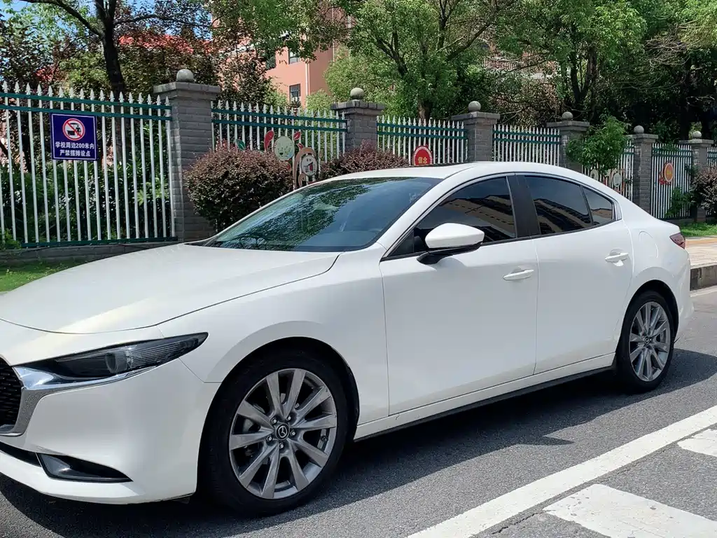 Mazda 3 Axela — миниатюра 3
