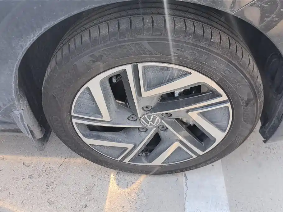 Volkswagen Sagitar 2025 300TSI DSG