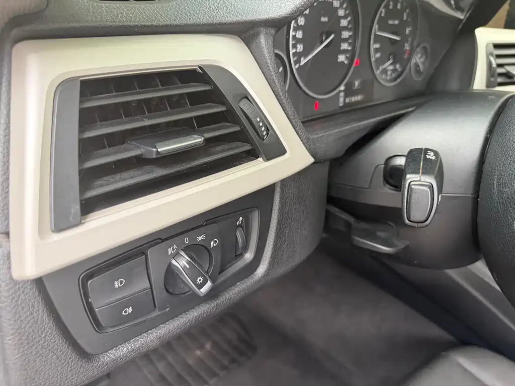 BMW 3 Series 3 2016 320Li Fashion