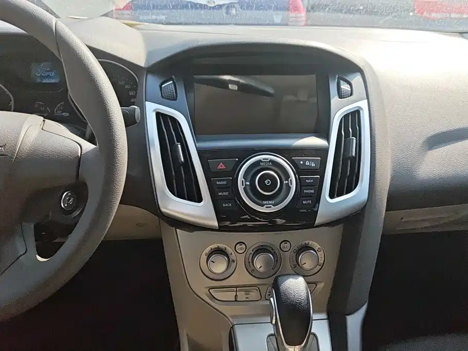 Ford Focus — миниатюра 13