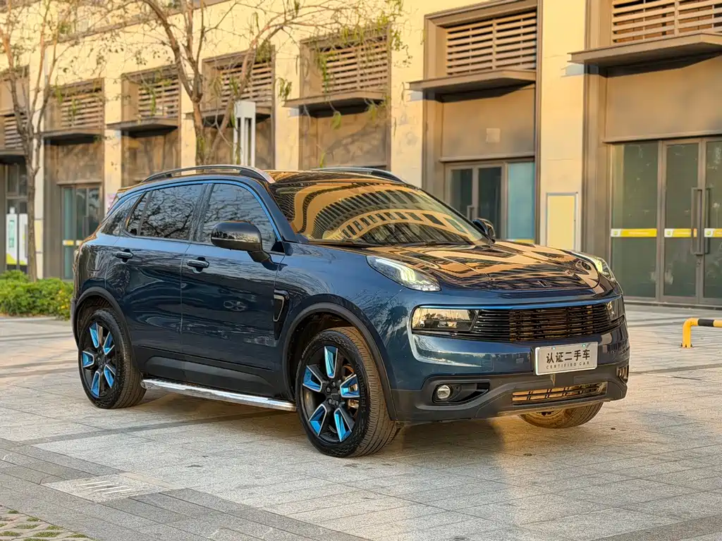 Lynk & Co 01 2017 2.0T Pro