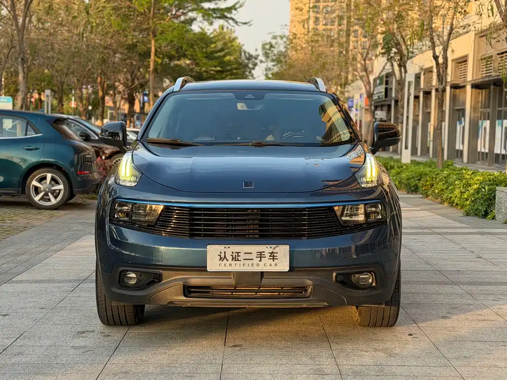 Lynk & Co 01 2017 2.0T Pro