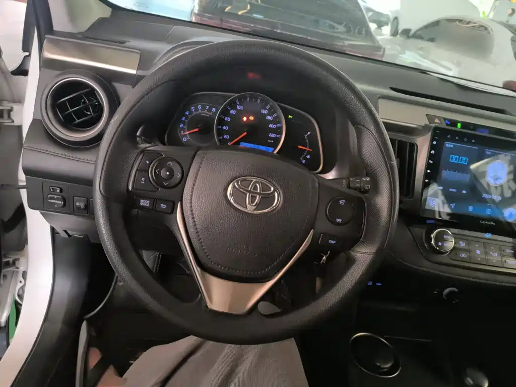 Toyota RAV4 2015 2.0L CVT