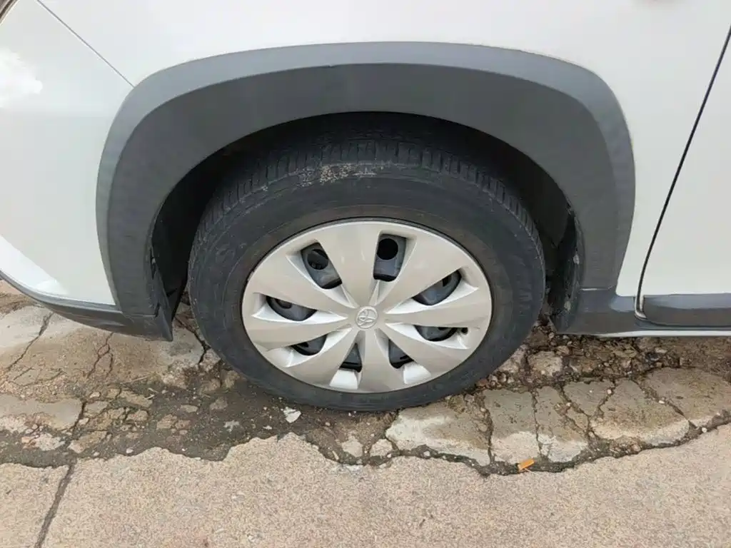 Toyota Yaris L — миниатюра 23