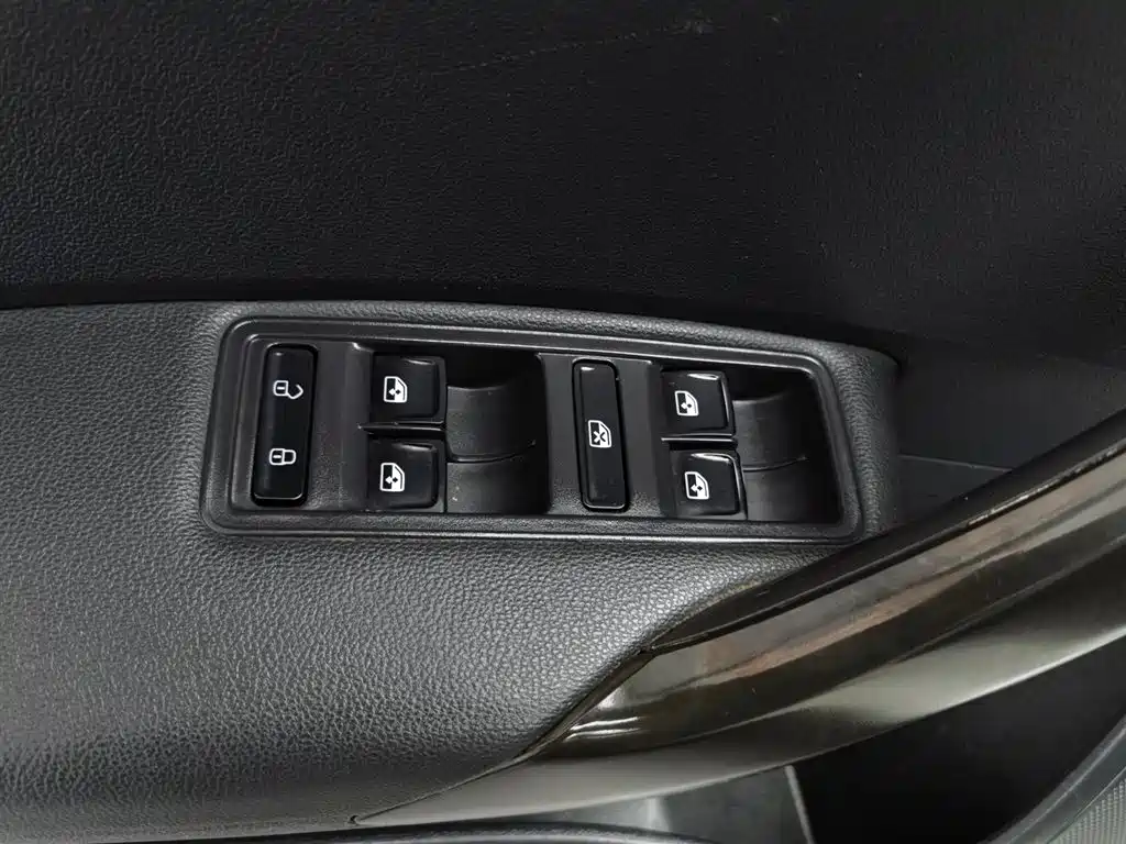 Volkswagen Santana 2018 1.5L MT Comfort