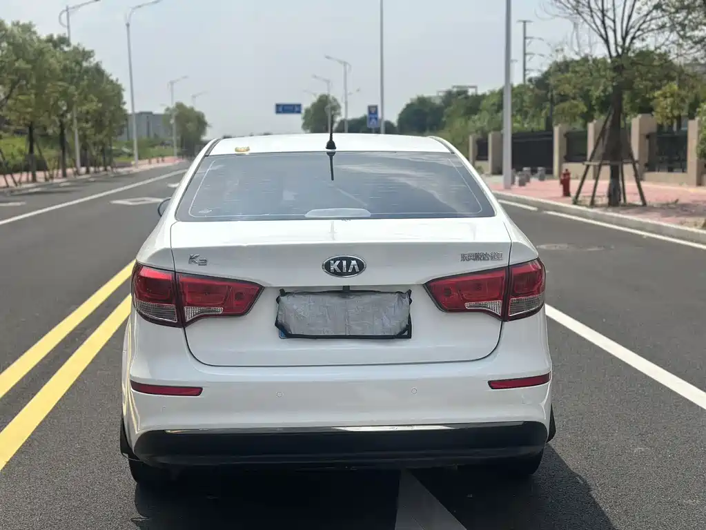 Kia K2 — миниатюра 8