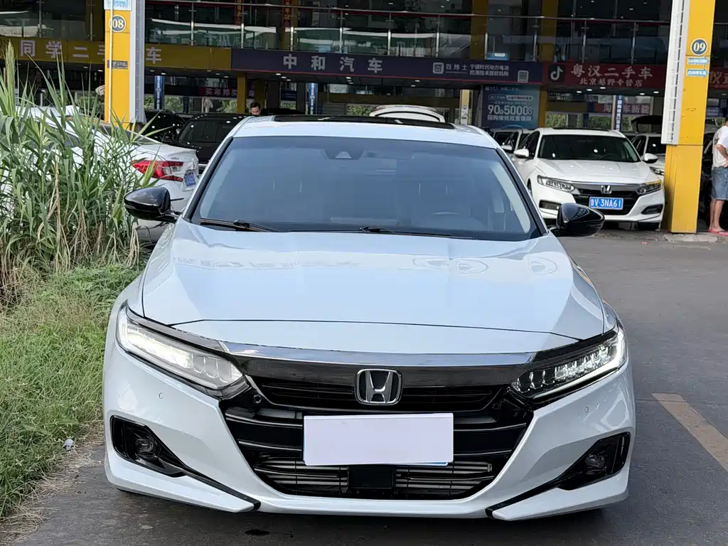 Honda Accord 2022 — фото 2