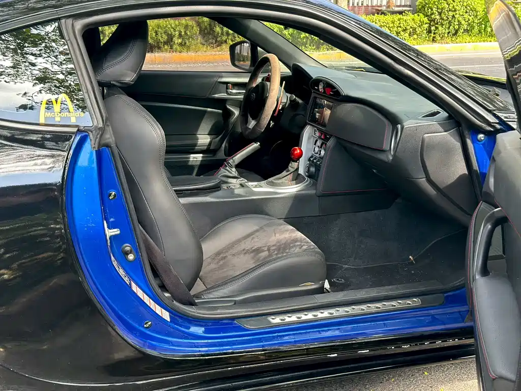 Subaru BRZ — миниатюра 6