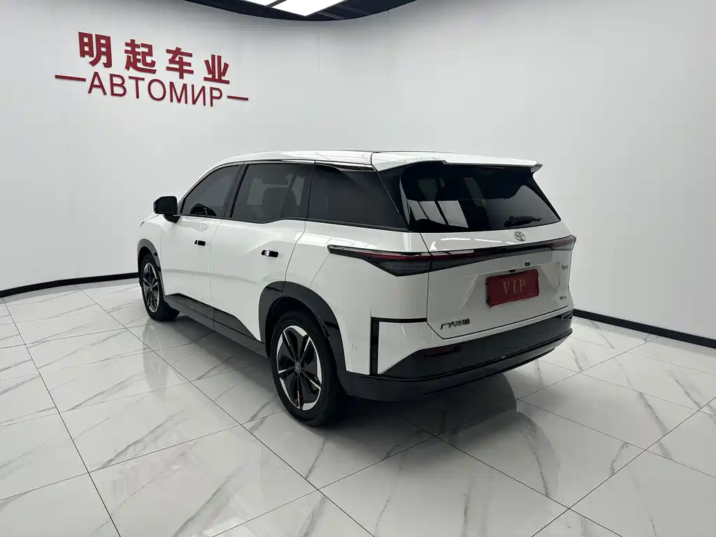 Toyota bZ3X - фото 8