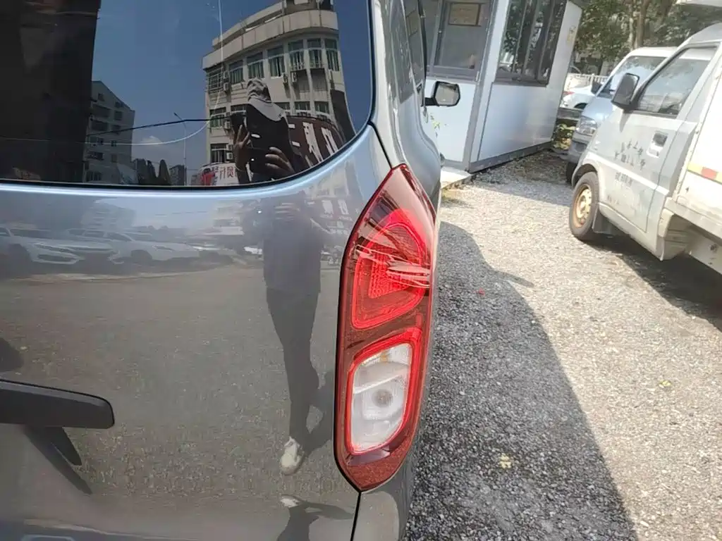 Wuling Hongguang EV — миниатюра 8