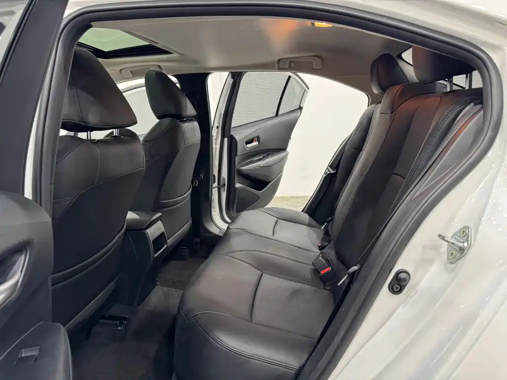 Toyota Corolla — миниатюра 6