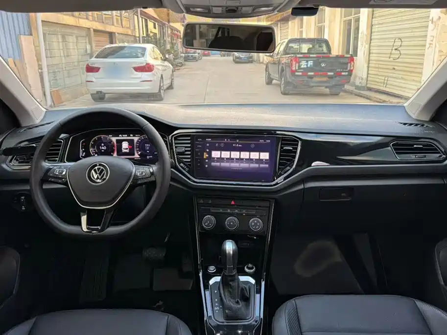 Volkswagen T-Roc — миниатюра 4