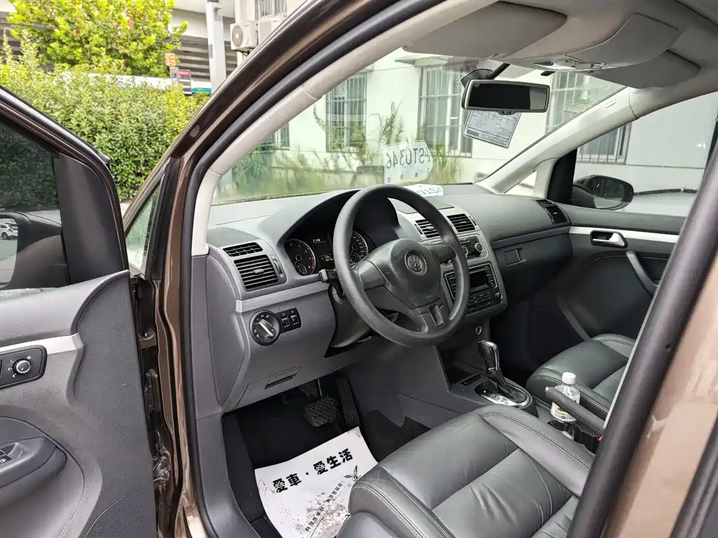 Volkswagen Touran — миниатюра 11