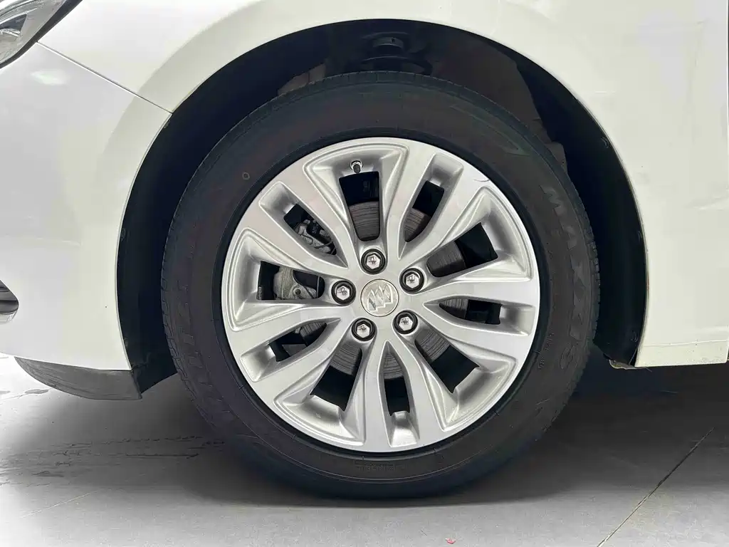 Buick Excelle — миниатюра 3