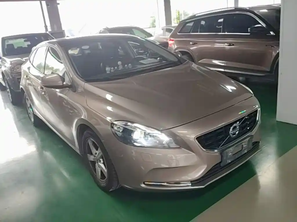 Volvo V40 — миниатюра 4