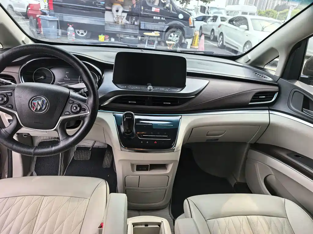 Buick GL8 — миниатюра 6