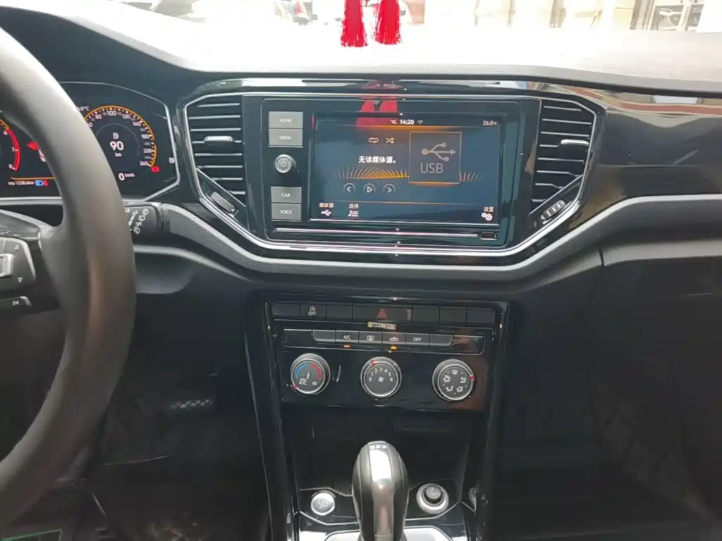 Volkswagen T-Roc — миниатюра 13