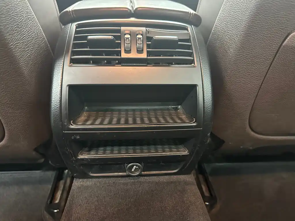 BMW 5 Series — миниатюра 19