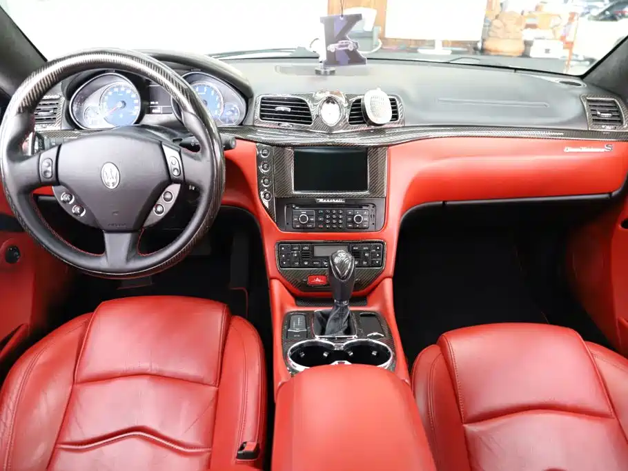 Maserati GranTurismo — миниатюра 11