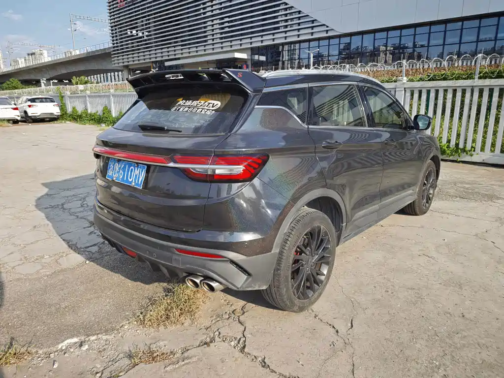 Geely Binyue — миниатюра 10